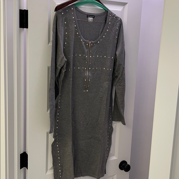 VENUS Dresses & Skirts - VENUS (NWOT) Embellished Dress